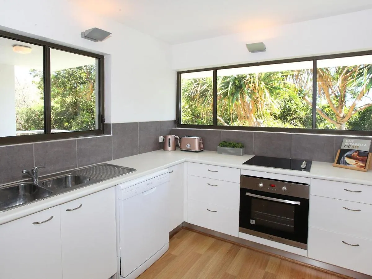 Windmill 4 Two Bedroom Beachside Apartment On Parkyn Parade Mooloolaba