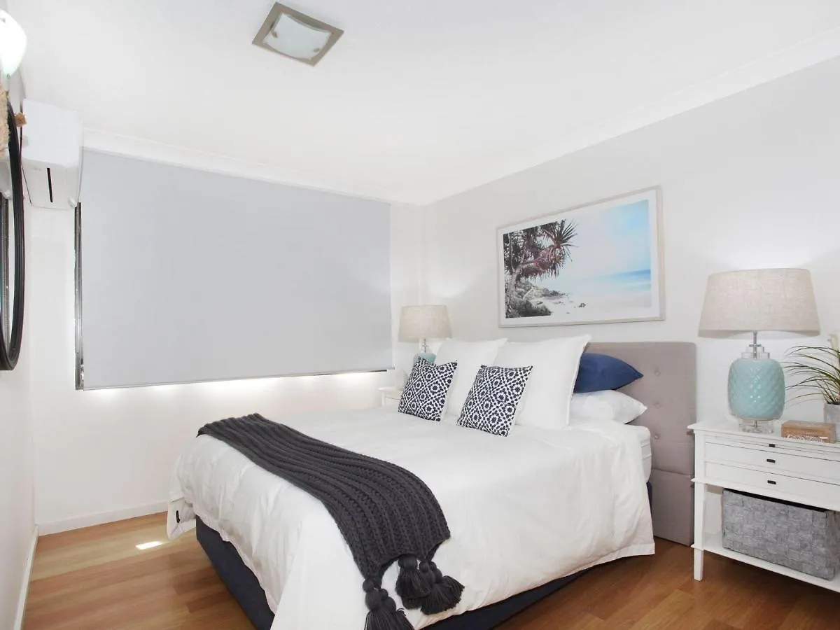 Windmill 4 Two Bedroom Beachside Apartment On Parkyn Parade Mooloolaba Australia