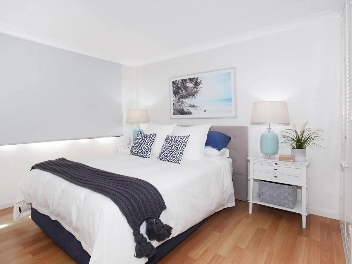 Windmill 4 Two Bedroom Beachside Apartment On Parkyn Parade Mooloolaba 0*,